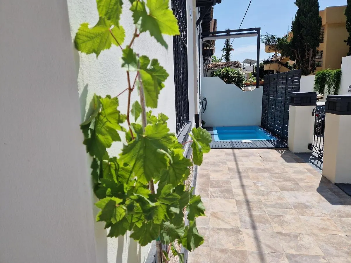 Del Parque Flats Balneario De Pina Villa Malaga